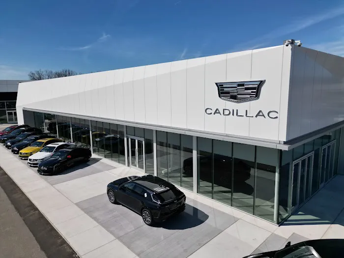 Cadillac Service Center 0