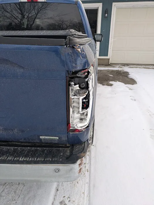 Hines Park Ford, Inc. Collision 6