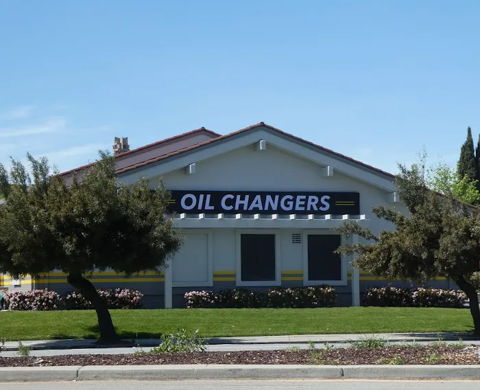 Oil Changers & Car Wash 6