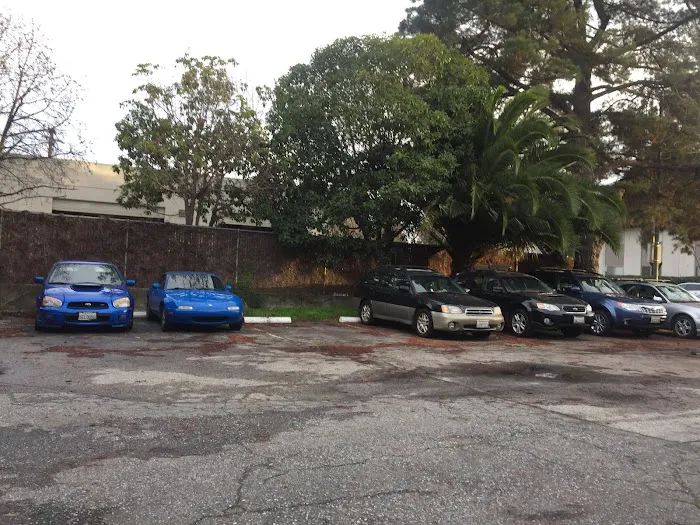 Auto Headquarter 1