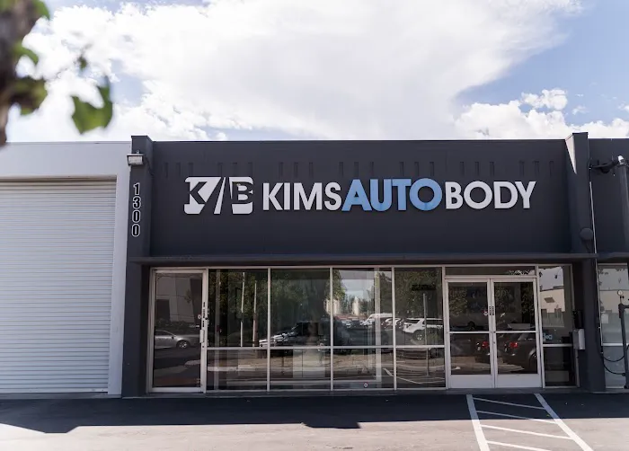 KIMS AUTO BODY 7