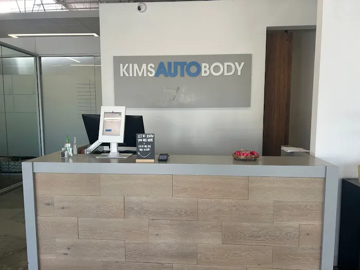 KIMS AUTO BODY 8