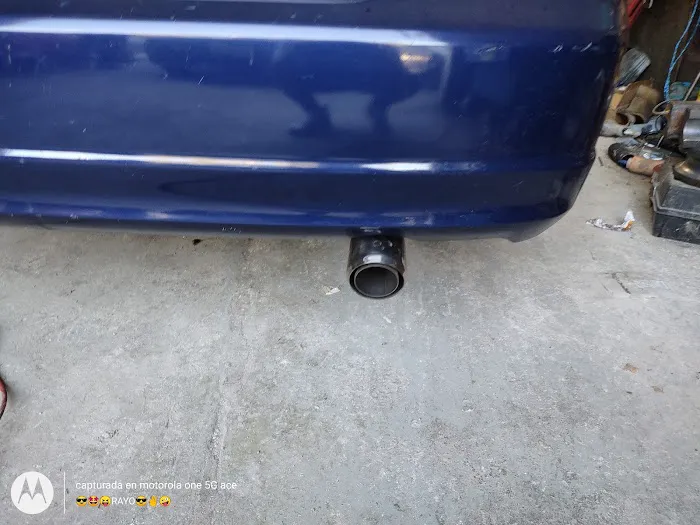 Raul's Mufflers and autoservicio 7