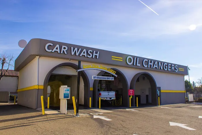 Oil Changers & Car Wash 4