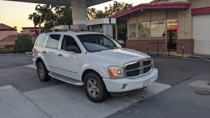 Checkers Auto Repair & Gas 0