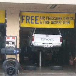 Skip's Tire & Auto Repair Center ico