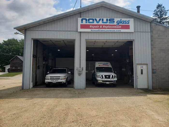 NOVUS Glass of La Crosse 4