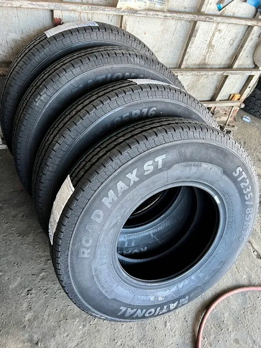 Felix’s Tire Shop 5