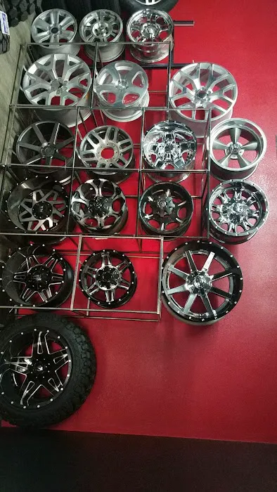 HO Tire Shop 2