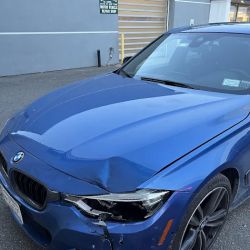 BMW of Freeport Collision Center ico