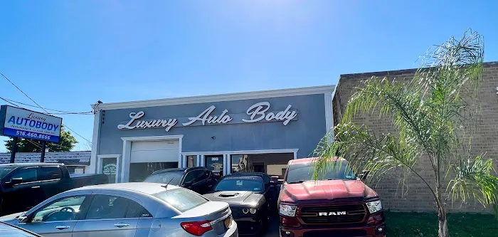 Luxury Auto Body 7