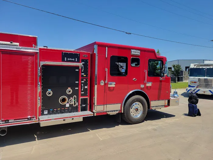 Hendrickson Truck Center 0