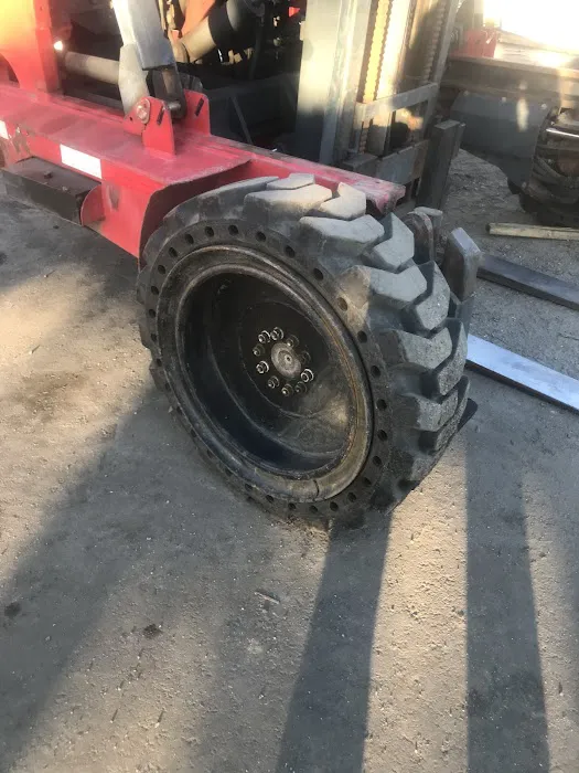 Forklift tire /New York Renu Industrial 4