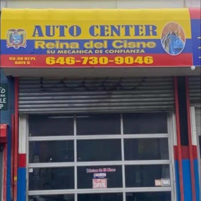 Auto Center Reina Del Cisne Corp 8