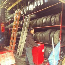 O&M TIRES SHOP ico