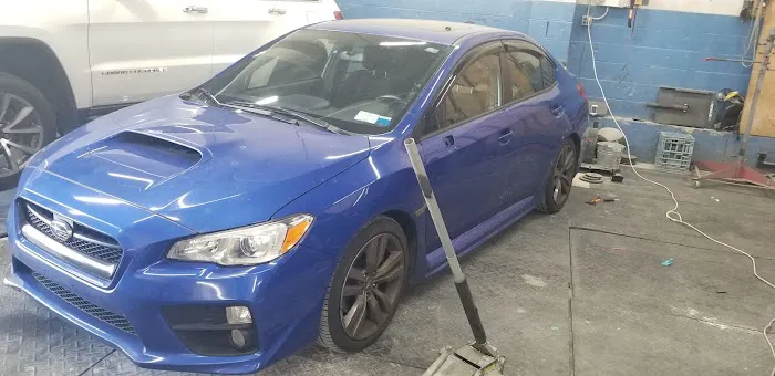 Creative Auto Collision 8