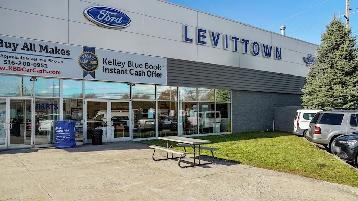 Levittown Ford Service & Parts Center 6