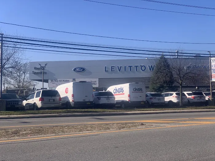 Levittown Ford Service & Parts Center 3