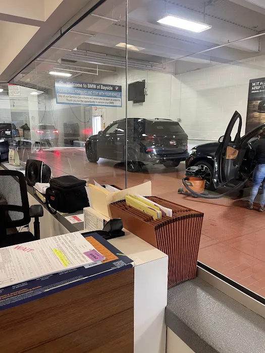 BMW of Bayside Service Center 5