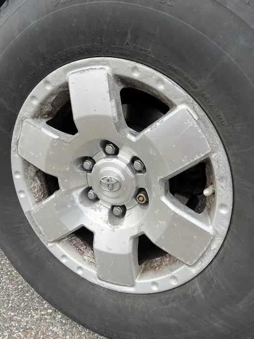 Hubcaps & Wheel Repair LLC 1