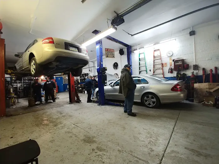 Alberto's Auto Repair 3