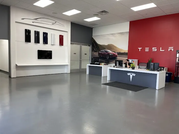 Tesla Service Center 4