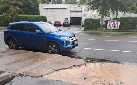 Vittorios Auto Body Inc