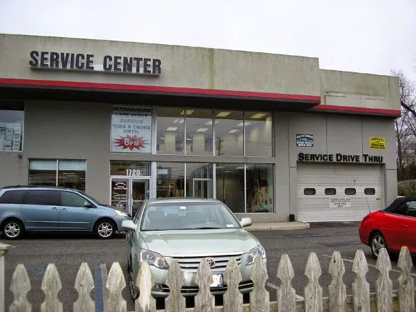 Empire Toyota of Huntington Service 9