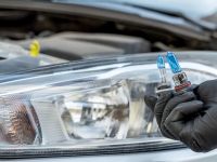 How to Repair a Malfunctioning Headlight: A Comprehensive Guide for Car Owners