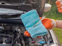 Signs That Your Car’s Transmission Fluid Needs Changing