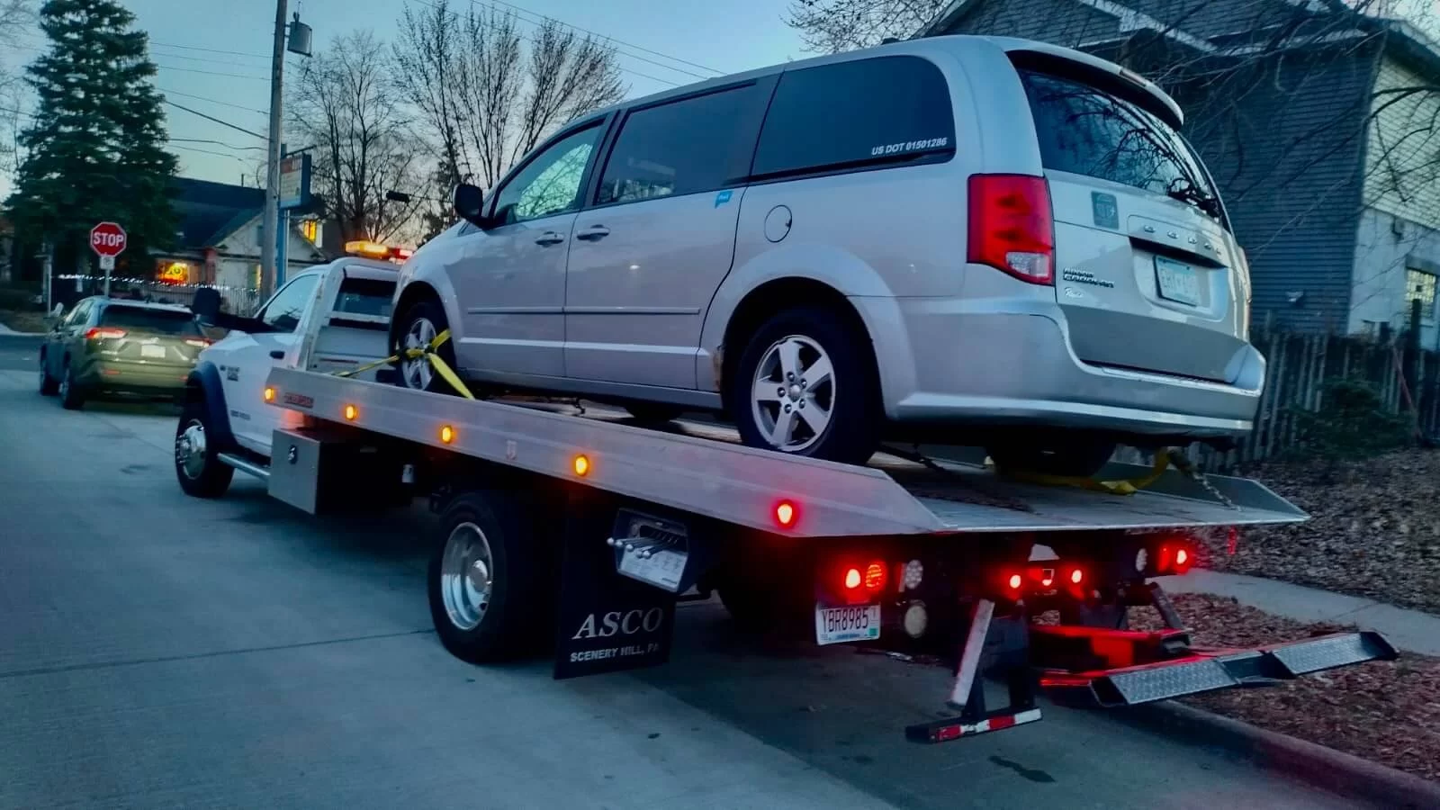 Car Towing Near Me for Emergency Breakdown: Fast and Reliable Towing Services When You Need Them