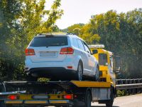 The Benefits of Towing Services for Long-Distance Movers: Why It's Essential for a Smooth Relocation