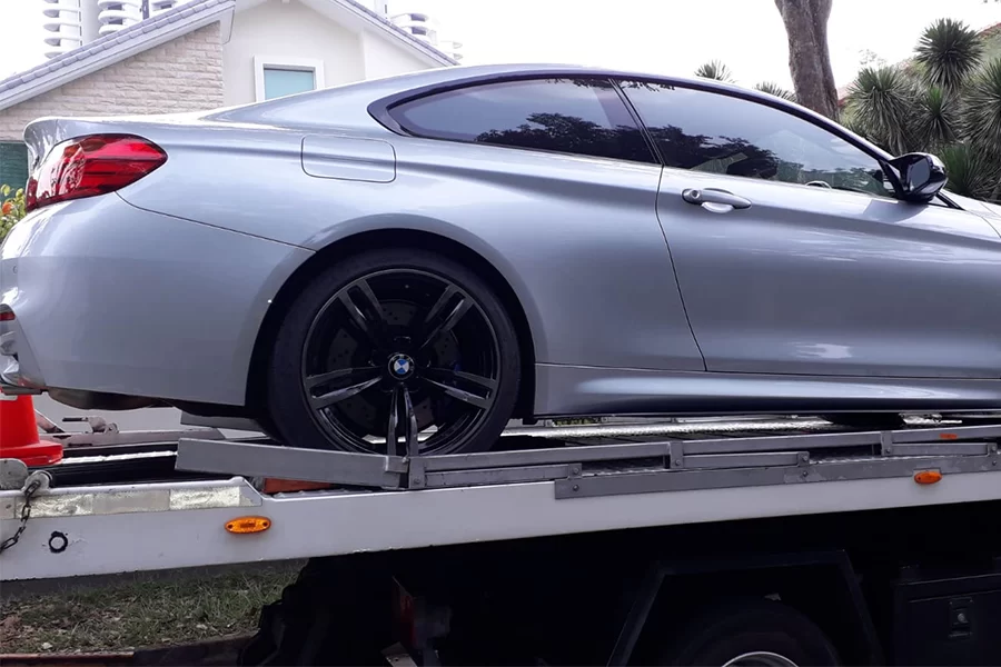 Towing Services for Luxury Cars Needing Recovery – Expert Care for Your High-End Vehicle