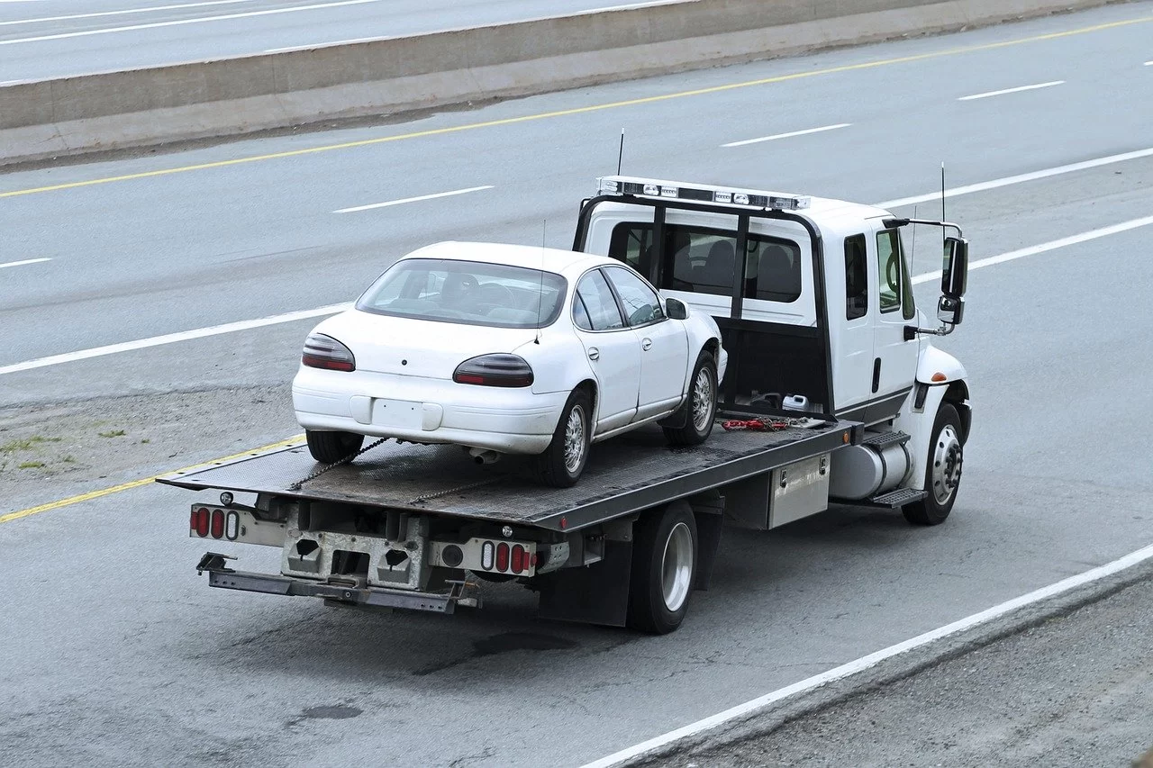 The Role of Towing Services in Keeping Highways Safe: Ensuring Smooth and Secure Road Travel