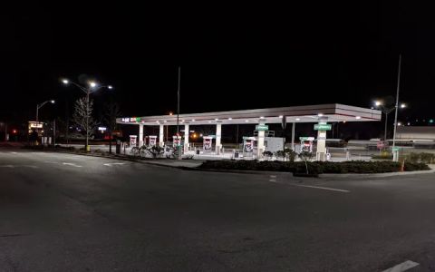 BJ's Gas Station