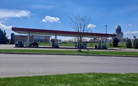 Giant Gas Station