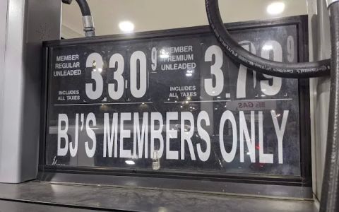 BJ's Gas Station