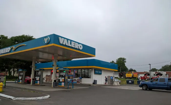 Orange Valero 6