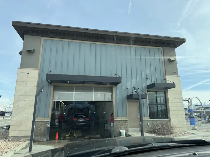 Charlie's Car Wash 5