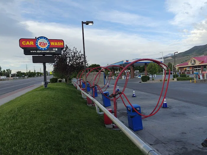 Zip Car Wash 4