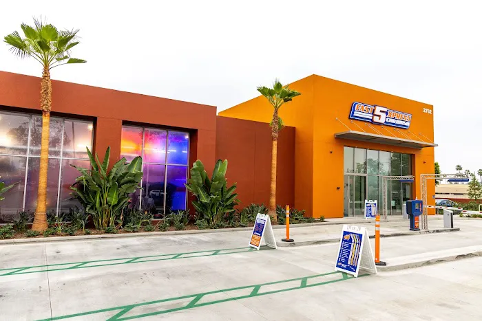 Fast5Xpress Car Wash Tustin 0
