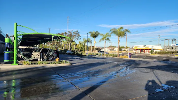 H2GO Car Wash 2