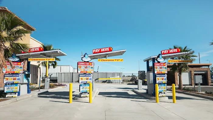 Fountain Blu Express Car Wash 1