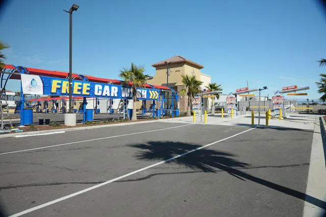 Fountain Blu Express Car Wash 9