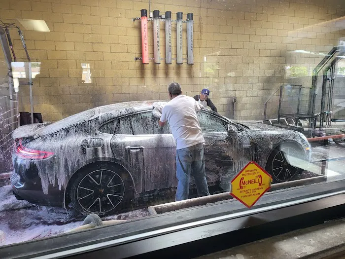 Baldwin Park Car Wash 3