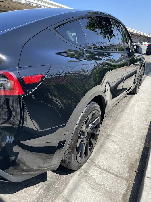 Auto detail masters car wash- The Mix shop 1
