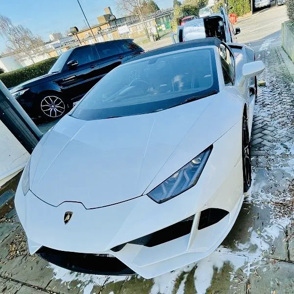La mobile car wash and auto detailing 0