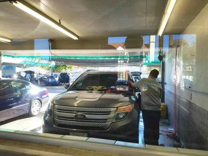 Ventura Car Wash 4