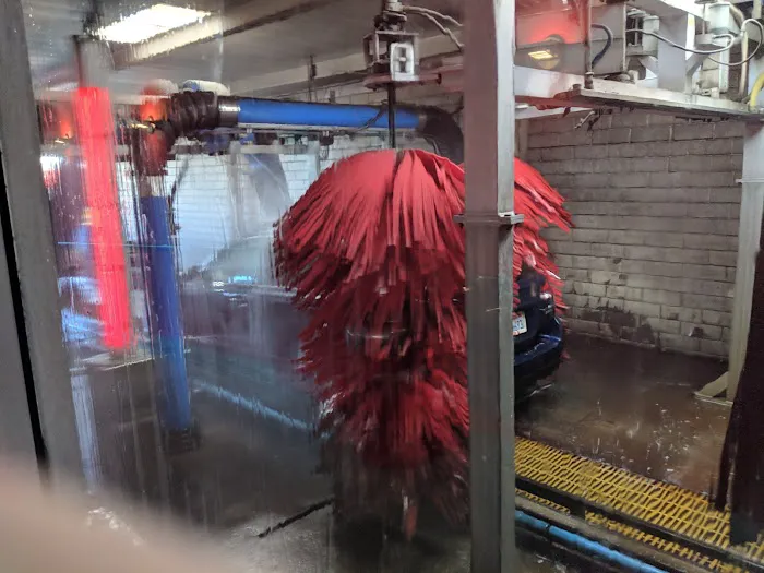 Lincoln Car Wash & Detail 5