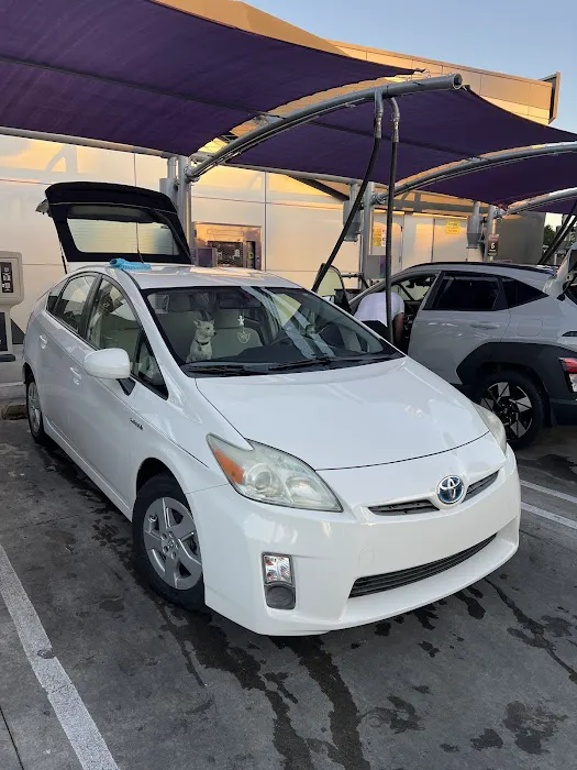 BLISS Car Wash - Van Nuys 4